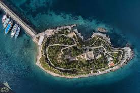 Kuşadası Kalesi (Güvercinada)